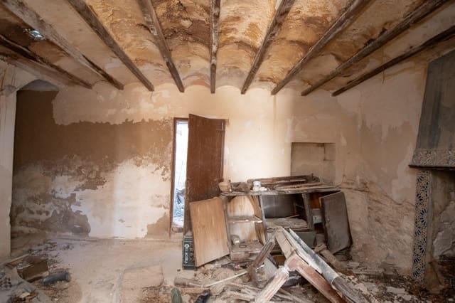 3 quarto Quinta/Casa Rural para venda em Teulada Pueblo, Teulada-Moraira - 260 000 € (Ref: 9534912)