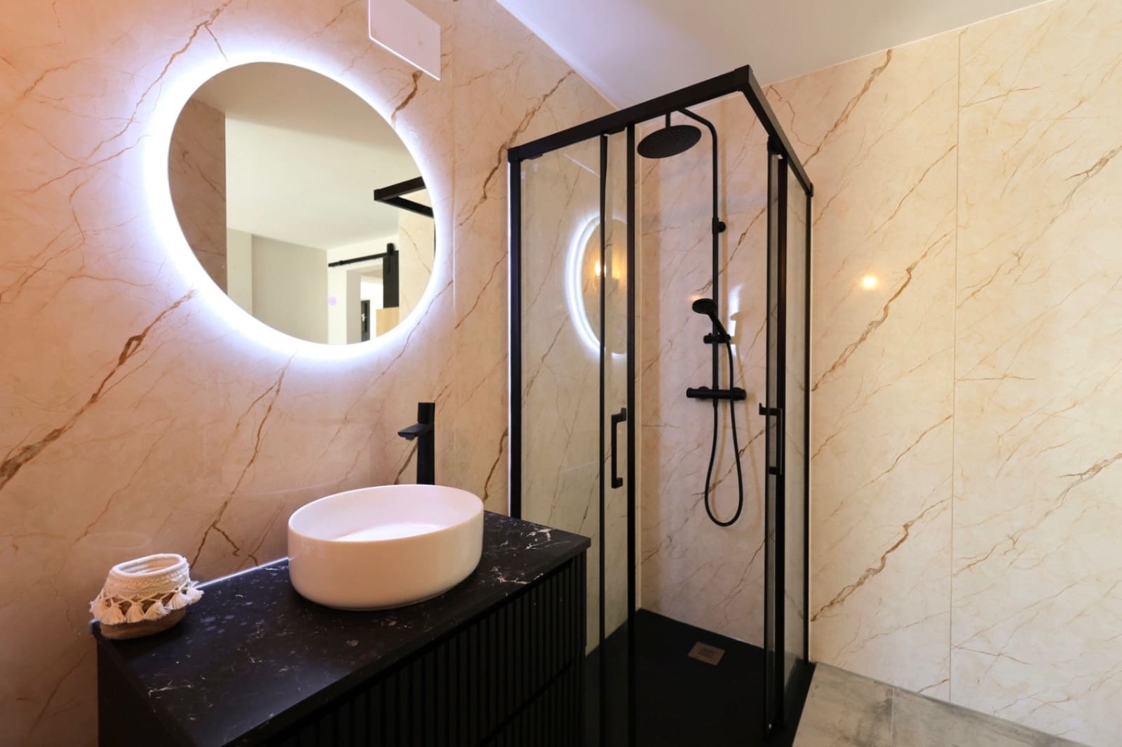 2 slaapkamer Flat te koop in Arenal met zwembad - € 325.000 (Ref: 9552442)