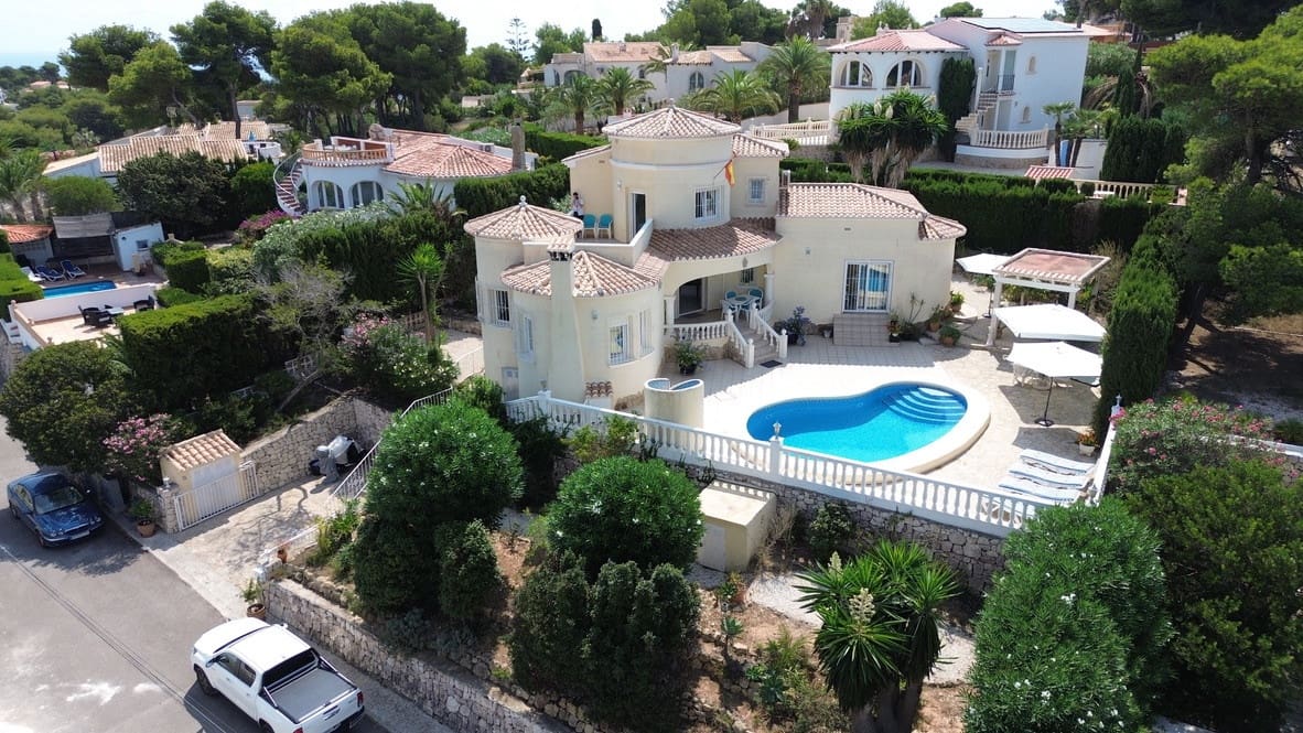 3 chambre Villa/Maison à vendre à Javea / Xabia avec piscine - 850 000 € (Ref: 9552446)