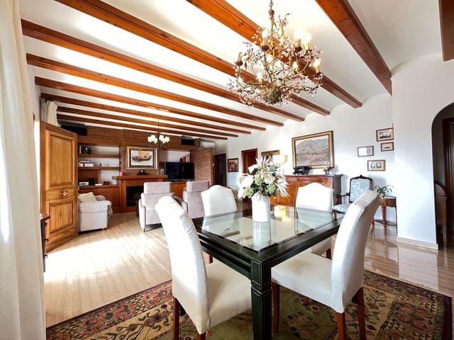 3 sypialnia Willa na sprzedaż w Beniarbeig z basenem garażem - 799 000 € (Ref: 9569590)