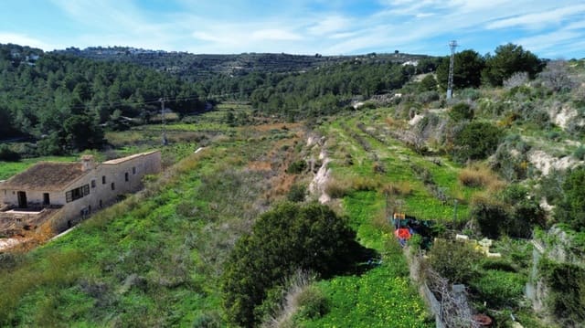 Bouwgrond te koop in Teulada Pueblo, Teulada-Moraira - € 370.000 (Ref: 9618786)