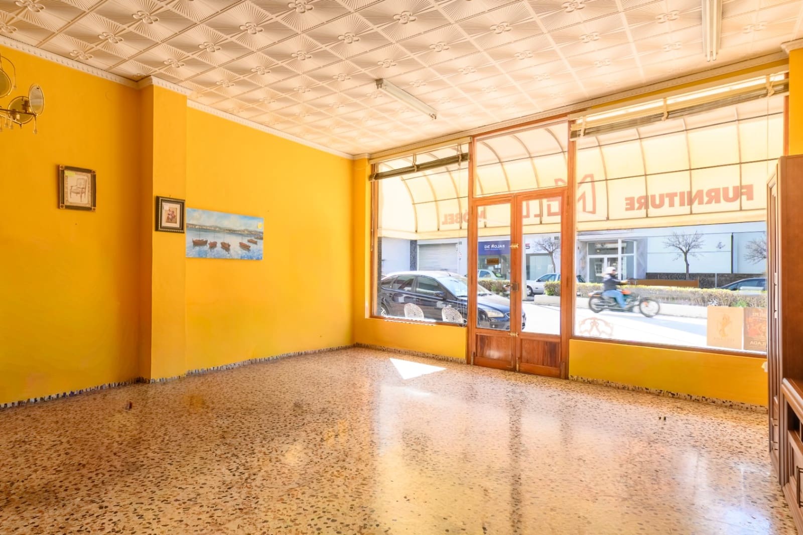 Commercial for sale in Teulada - € 395,000 (Ref: 9707783)