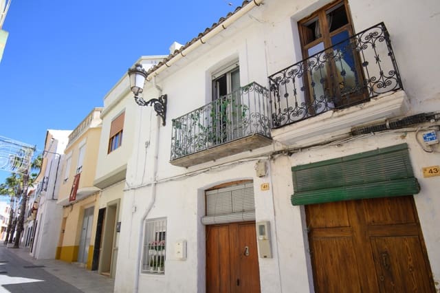 4 quarto Casa em Banda para venda em Teulada Pueblo, Teulada-Moraira - 275 000 € (Ref: 9787444)