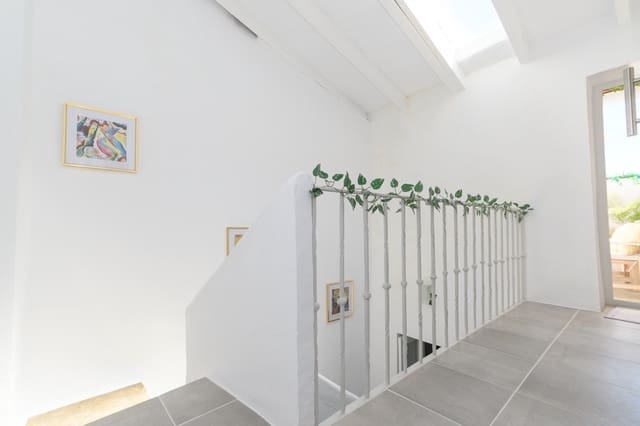 4 quarto Casa em Banda para venda em Teulada Pueblo, Teulada-Moraira - 275 000 € (Ref: 9787444)