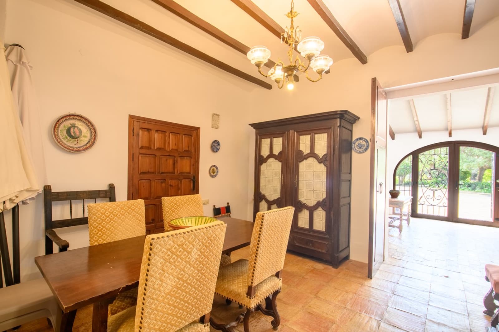 5 bedroom Villa for sale in Benissa with pool garage - € 1,725,000 (Ref: 9810451)