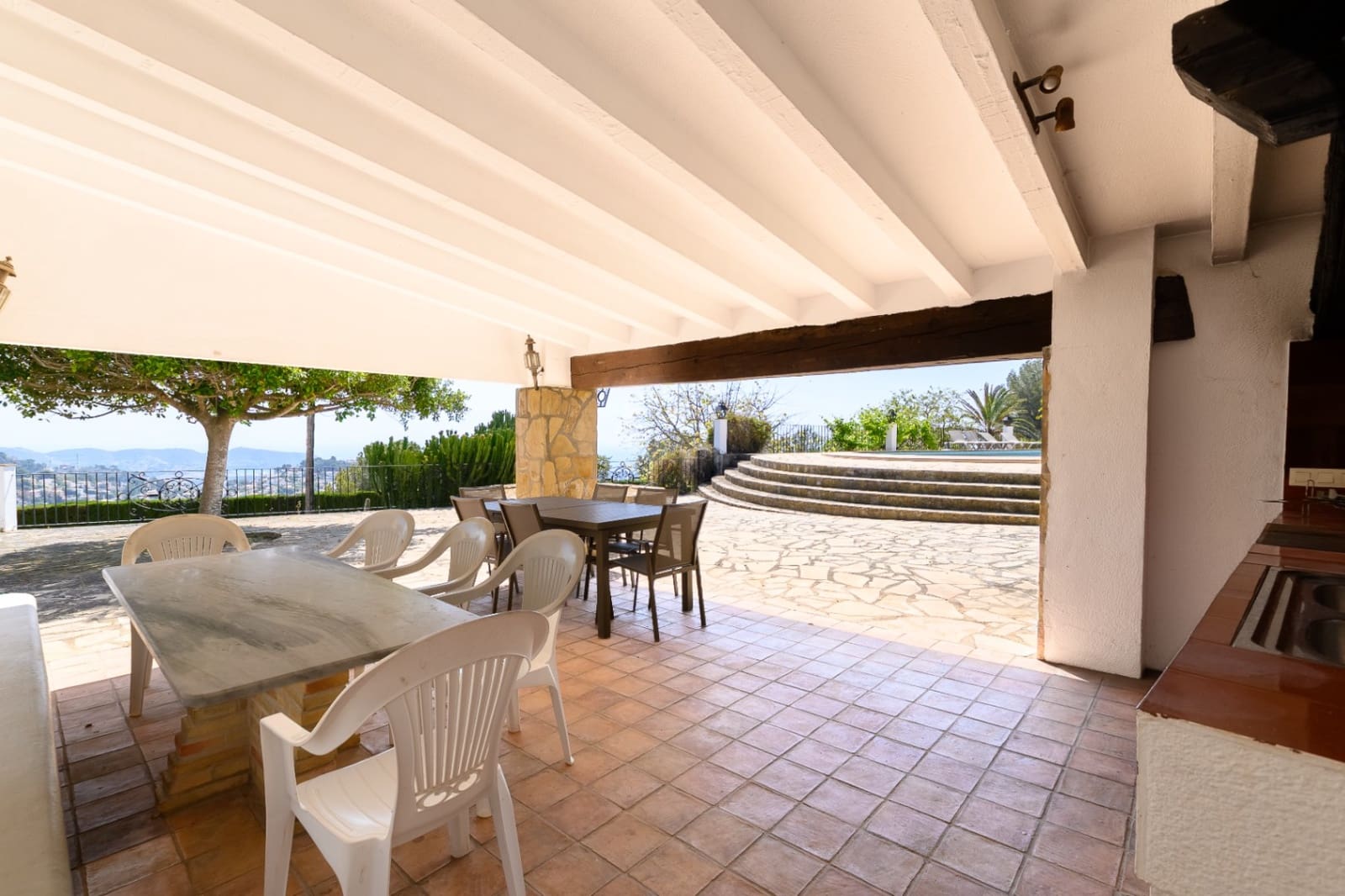 5 bedroom Villa for sale in Benissa with pool garage - € 1,725,000 (Ref: 9810451)