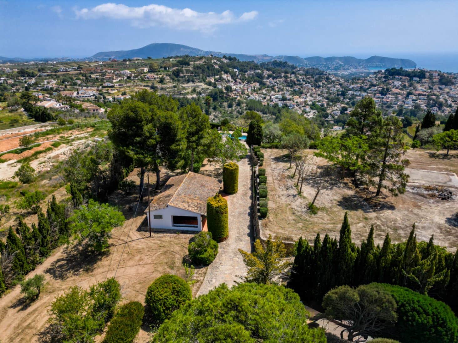 5 bedroom Villa for sale in Benissa with pool garage - € 1,725,000 (Ref: 9810451)