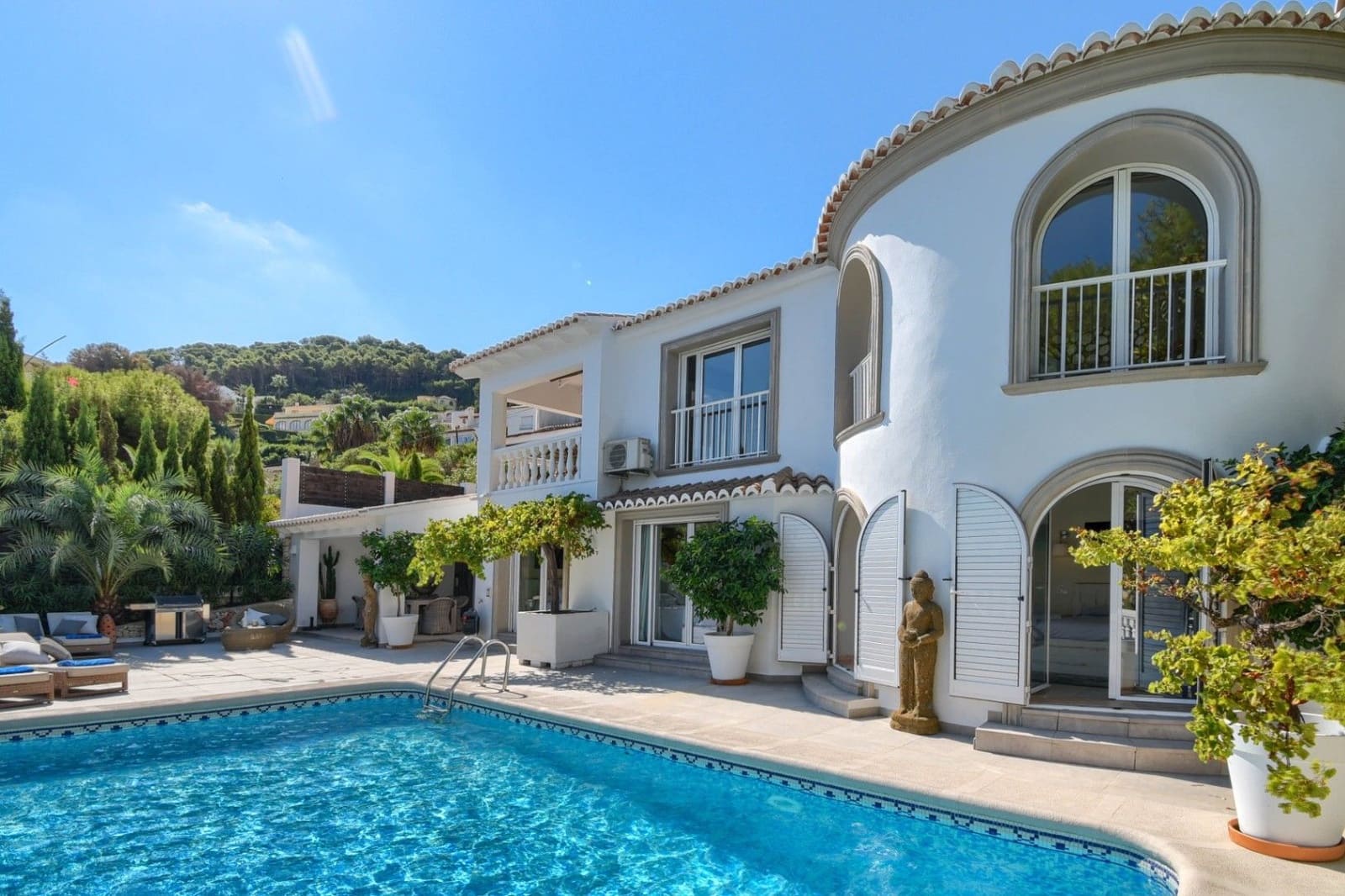 4 sovrum Villa till salu i Javea / Xabia med garage - 1 295 000 € (Ref: 9834695)