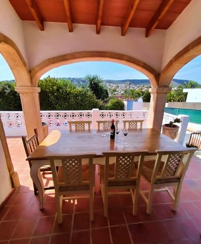 4 makuuhuone Huvila vuokrattavana paikassa Javea / Xàbia mukana uima-altaan 
autotalli - 2 500 € (Ref: 9834698)