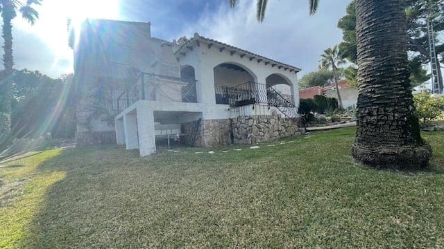 3 sovrum Villa till salu i Javea / Xabia med garage - 650 000 € (Ref: 9834833)