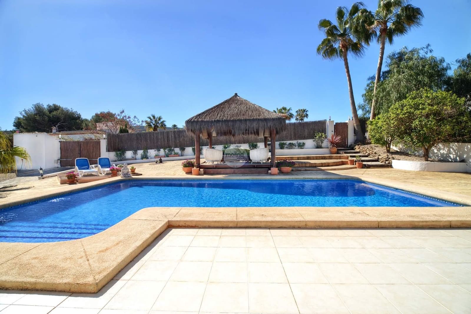 Chalet de 4 habitaciones en Javea / Xàbia en venta con piscina garaje - 870.000 € (Ref: 9834835)
