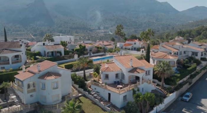 5 bedroom Villa for sale in Pedreguer with pool - € 485,000 (Ref: 9836724)