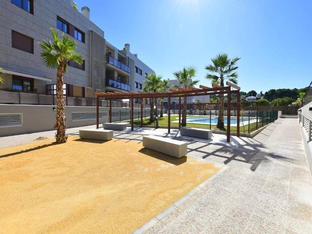 2 bedroom Apartment for sale in Javea / Xabia with pool - € 690,000 (Ref: 9849185)