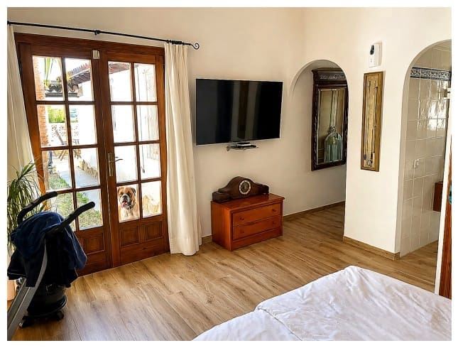 4 bedroom Villa for sale in Moraira with pool - € 610,000 (Ref: 9888437)