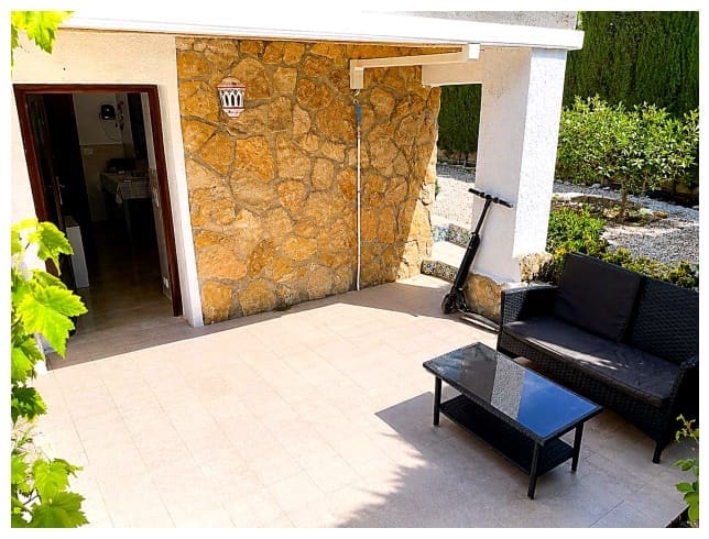 4 bedroom Villa for sale in Moraira with pool - € 610,000 (Ref: 9888437)
