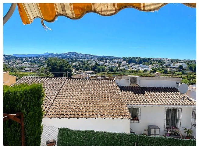 4 bedroom Villa for sale in Moraira with pool - € 610,000 (Ref: 9888437)