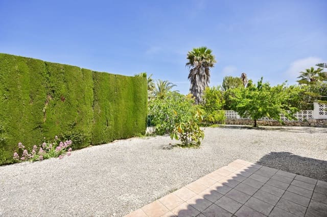 4 bedroom Villa for sale in Javea / Xàbia - € 750,000 (Ref: 9888446)