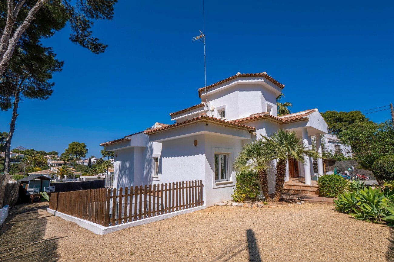 5 bedroom Villa for sale in Javea / Xabia with pool garage - € 995,000 (Ref: 9888448)