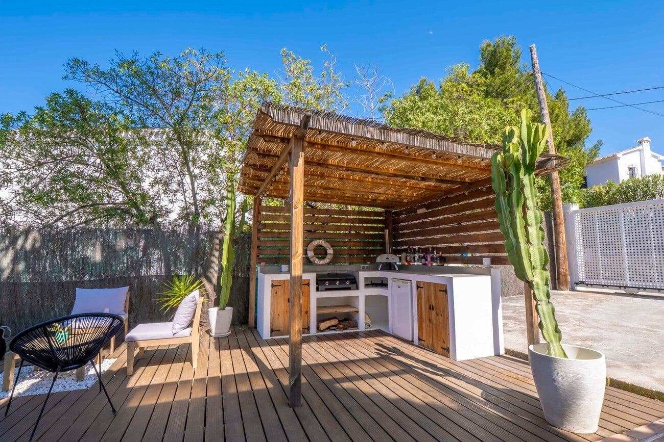 5 bedroom Villa for sale in Javea / Xabia with pool garage - € 995,000 (Ref: 9888448)