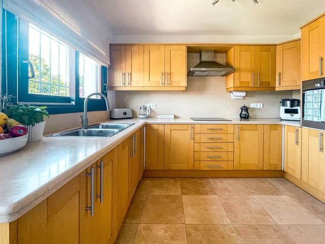 5 bedroom Villa for sale in Javea / Xàbia with pool garage - € 850,000 (Ref: 9888449)