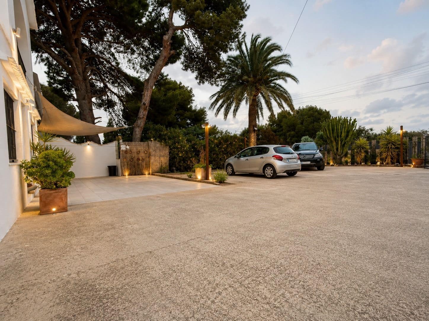 5 bedroom Villa for sale in Denia with garage - € 590,000 (Ref: 9888450)