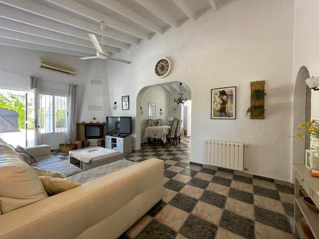 4 slaapkamer Villa te koop in Moraira, Teulada-Moraira met garage - € 850.000 (Ref: 9891421)