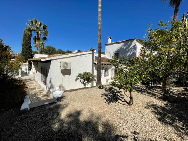 4 slaapkamer Villa te koop in Moraira, Teulada-Moraira met garage - € 850.000 (Ref: 9891421)