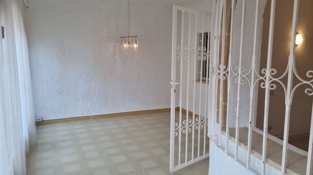 3 bedroom Apartment for sale in Dénia - € 385,000 (Ref: 9937759)
