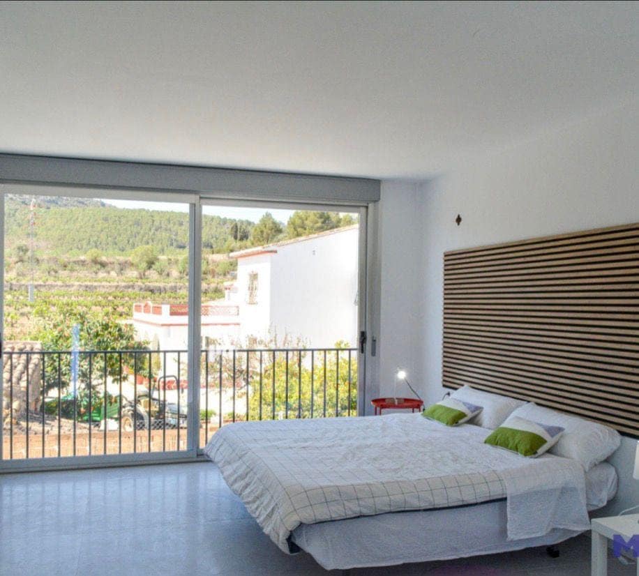 3 camera da letto Villa da affittare in Jalon / Xalo con piscina garage - 1.850 € (Rif: 9944731)