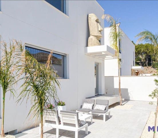 3 bedroom Villa for rent in Jalón / Xaló - € 1,850 (Ref: 9944731)