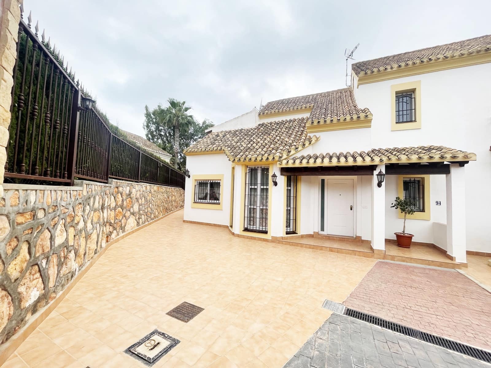 5 Zimmer Villa zu verkaufen in La Manga Club mit Pool Garage - 999.900 € (Ref: 9215477)