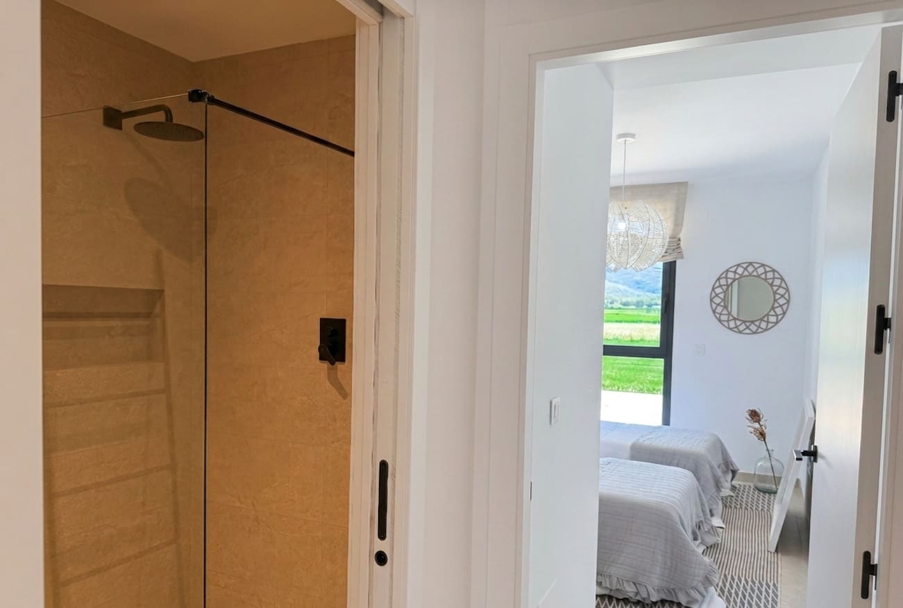 2 soveværelse Strandlejlighed til salg i Mar de Cristal med swimmingpool garage - € 270.000 (Ref: 9270523)