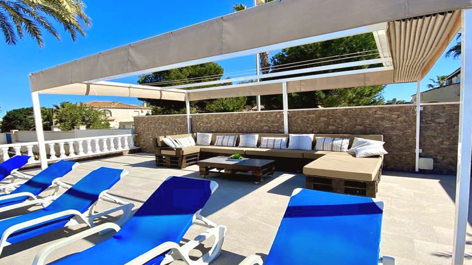 6 soverom Villa til salgs i La Zenia med svømmebasseng garasje - € 1 600 000 (Ref: 9343534)