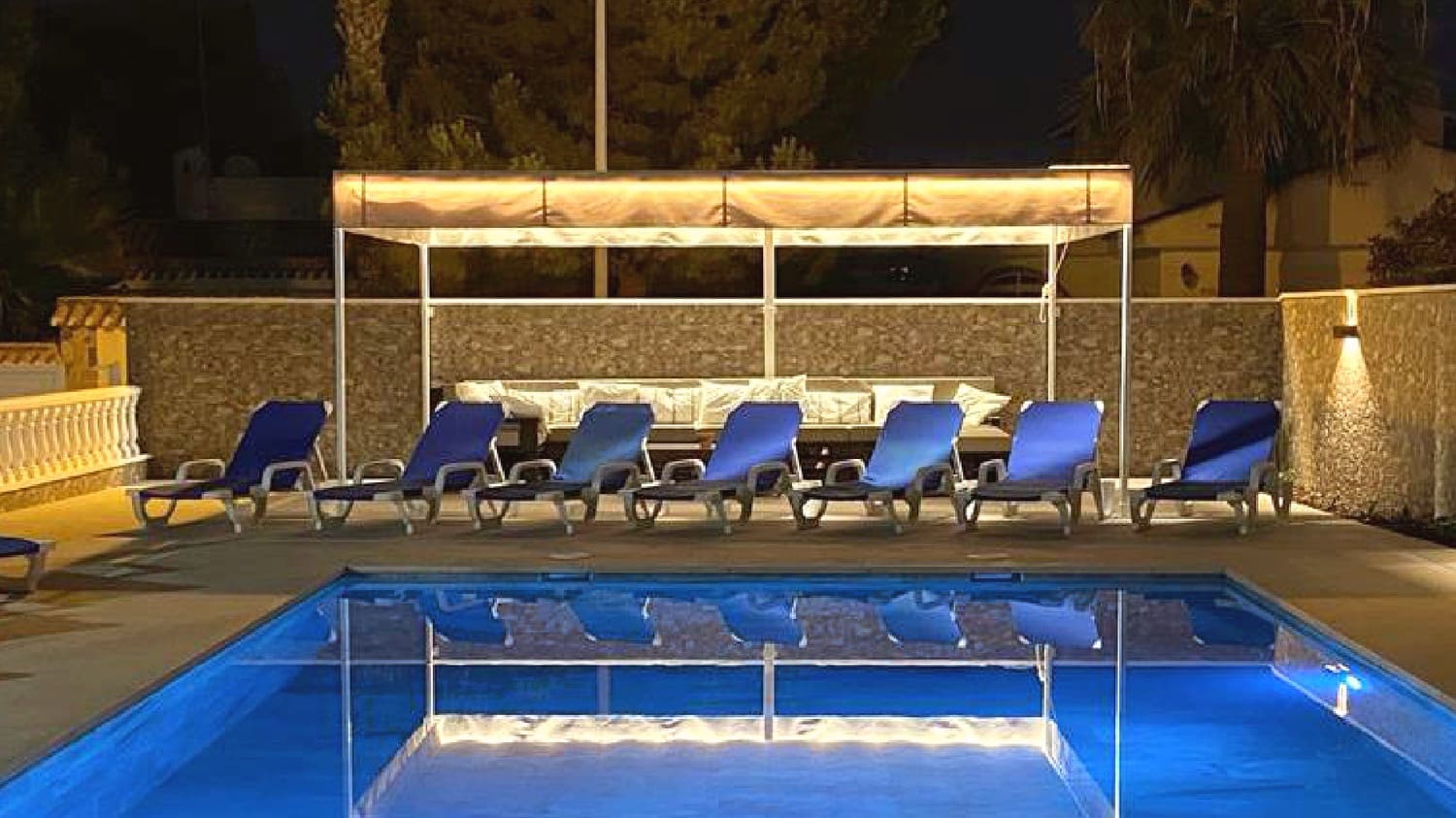 6 soverom Villa til salgs i La Zenia med svømmebasseng garasje - € 1 600 000 (Ref: 9343534)