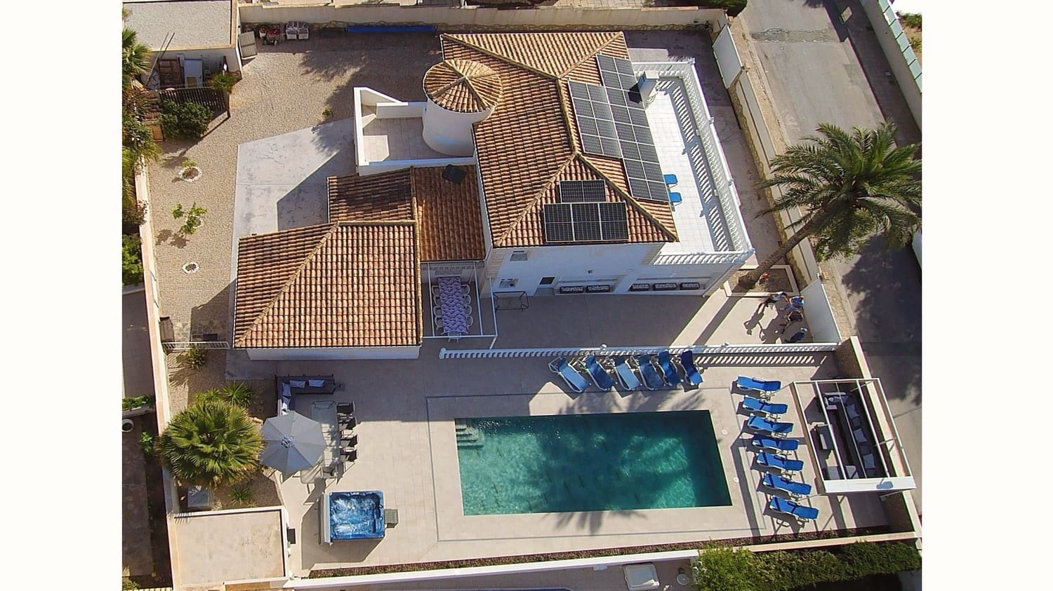 6 soverom Villa til salgs i La Zenia med svømmebasseng garasje - € 1 600 000 (Ref: 9343534)