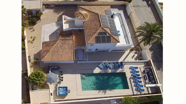 6 slaapkamer Villa te koop in La Zenia, Orihuela met zwembad garage - € 1.600.000 (Ref: 9343534)