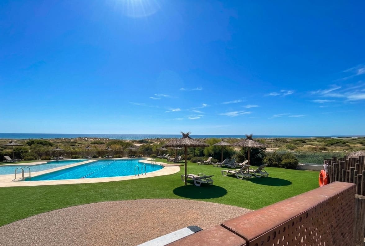 3 bedroom Beach Apartment for sale in Playa Paraiso with pool garage - € 399,000 (Ref: 9816119)