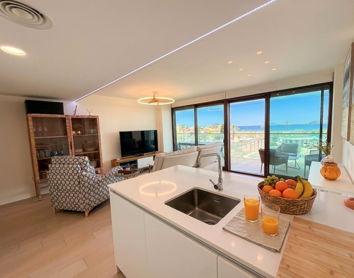 3 bedroom Beach Apartment for sale in Playa Paraiso with pool garage - € 399,000 (Ref: 9816119)