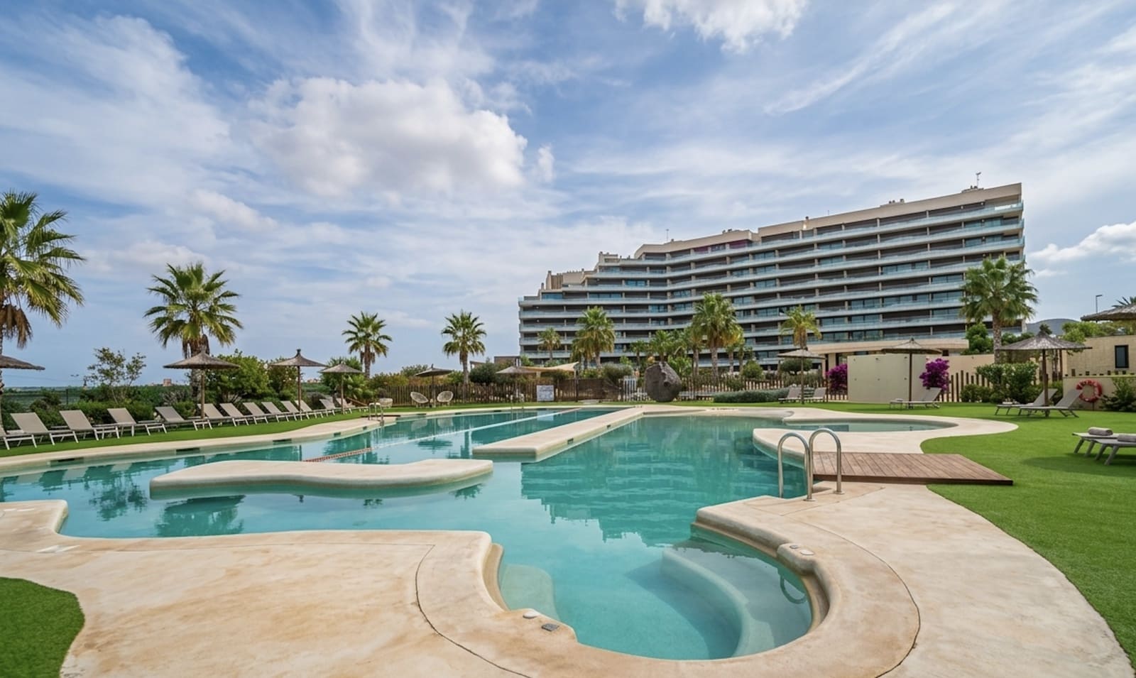 3 bedroom Beach Apartment for sale in Playa Paraiso with pool garage - € 399,000 (Ref: 9816119)