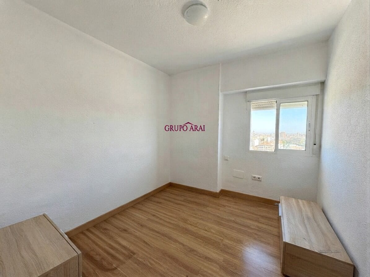 3 camera da letto Appartamento in vendita in Alicante citta - 200.000 € (Rif: 10032200)