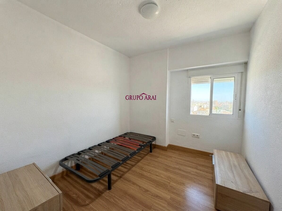 3 camera da letto Appartamento in vendita in Alicante citta - 200.000 € (Rif: 10032200)