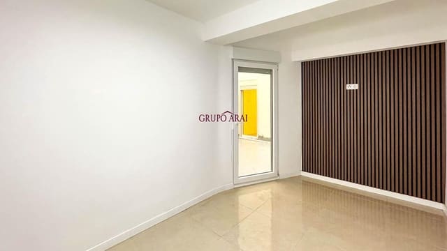 Piso de 2 habitaciones en Alicante / Alacant ciudad en venta - 195.000 € (Ref: 10033666)