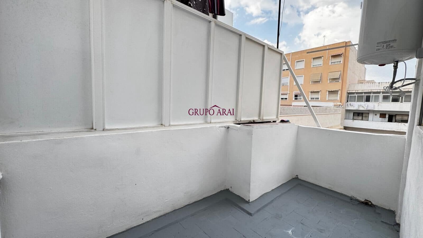 Piso de 2 habitaciones en Alicante / Alacant ciudad en venta - 195.000 € (Ref: 10033666)