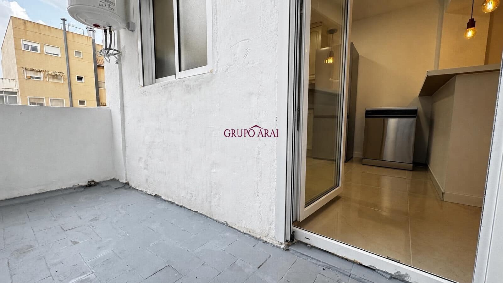 Piso de 2 habitaciones en Alicante / Alacant ciudad en venta - 195.000 € (Ref: 10033666)