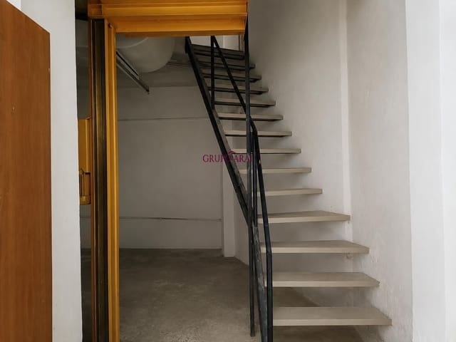 Commercial for sale in Alicante / Alacant city - € 145,000 (Ref: 10041264)