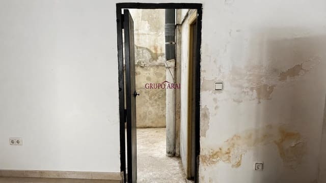 Commercial for sale in Alicante / Alacant city - € 145,000 (Ref: 10041264)