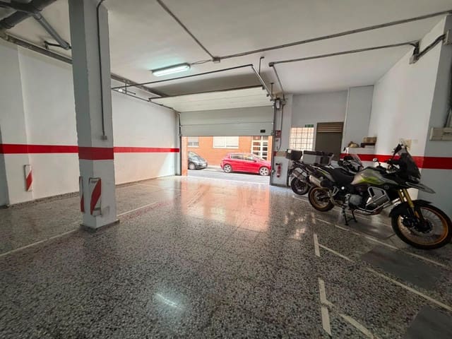 Commercieel te koop in Carolinas Bajas, Alicante stad - € 180.000 (Ref: 10044991)