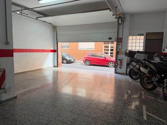 Commercieel te koop in Carolinas Bajas, Alicante stad - € 180.000 (Ref: 10044991)