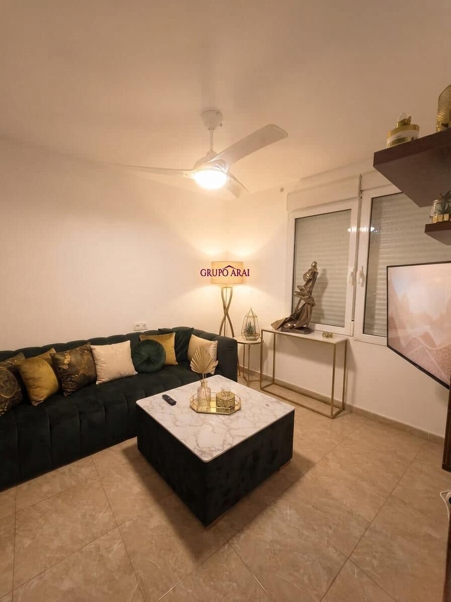 3 bedroom Flat for sale in Alicante / Alacant city - € 152,000 (Ref: 10076592)