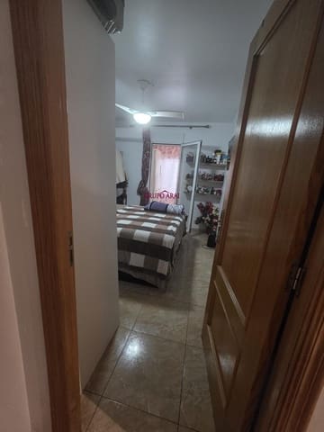 3 bedroom Flat for sale in Carolinas Bajas, Alicante / Alacant city - € 152,000 (Ref: 10076592)